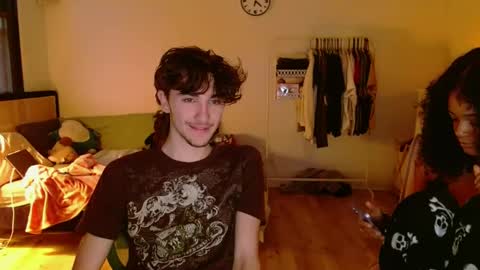 Snapshot of zipdown_ chatting on March 3, 11:23 pm zipdown online show from March 3, 11:23 pm