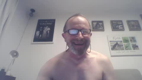 Zippi online show from May 9, 4:46 am