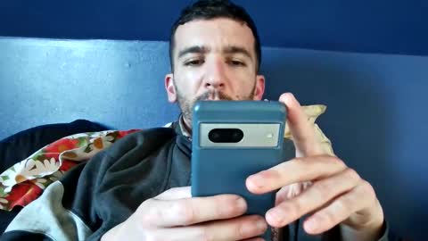 zom online show from April 11, 5:49 pm