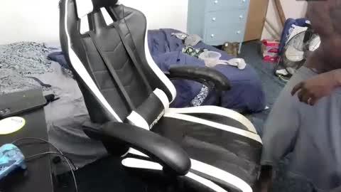 zoneingout online show from November 14, 5:43 am