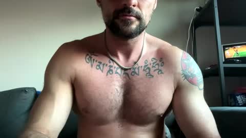 Snapshot of zuko_zen69 chatting on January 13, 12:09 am Zuko online show from January 13, 12:09 am