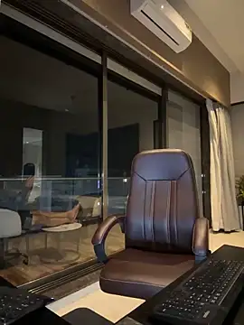 OnlineBossUK online show from January 22, 7:03 pm