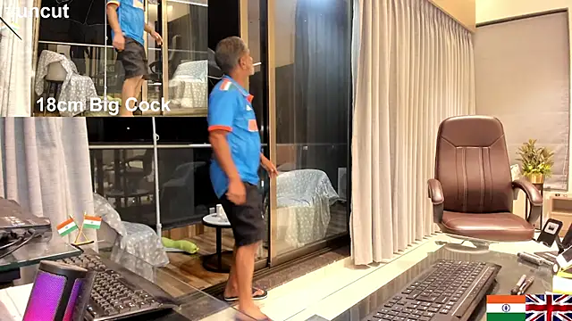 OnlineBossUK online show from February 26, 4:14 pm