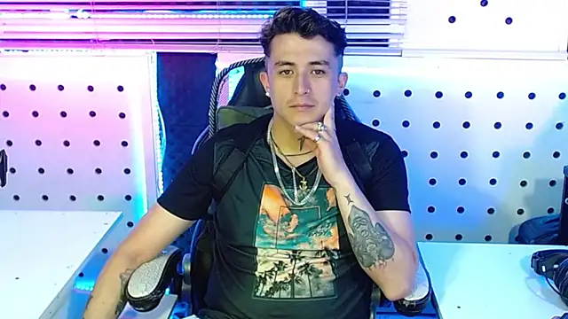 Darko0717 online show from November 14, 10:00 pm