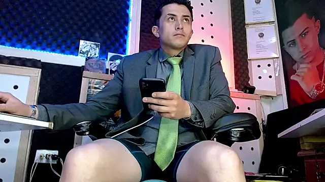 Darko0717 online show from December 10, 3:44 pm