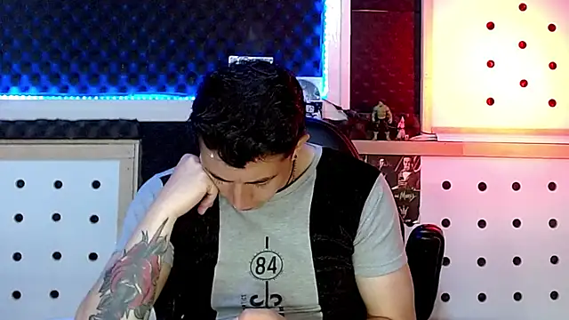 Darko0717 online show from December 16, 10:34 pm