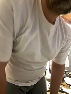 tank32s online show from March 10, 7:33 am