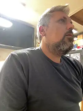 tank32s online show from November 1, 10:25 pm