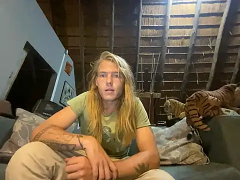 Salted Playday online show from February 27, 2:52 am