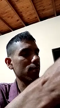 JohanyLatino online show from March 30, 1:50 am