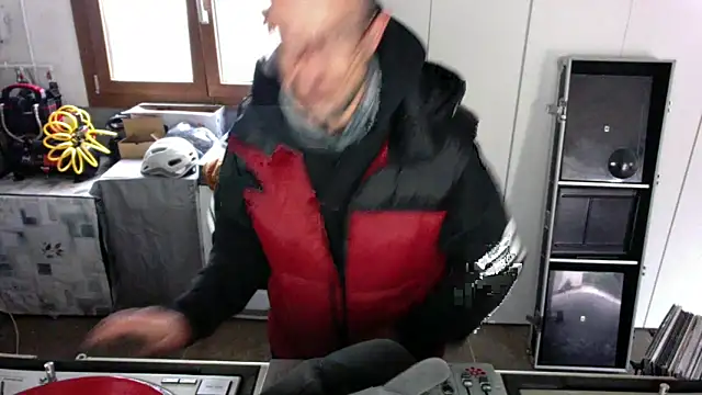 techmoon online show from November 8, 3:48 pm