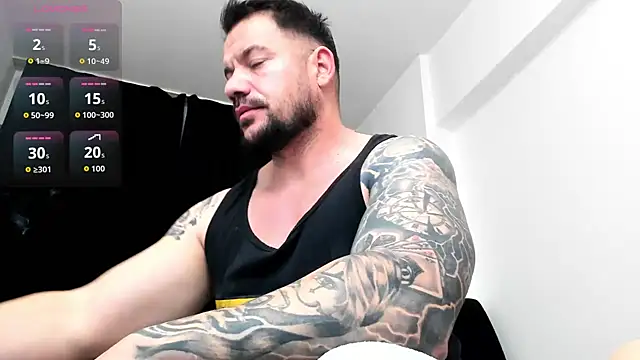 musclemonster31 online show from December 16, 11:01 pm