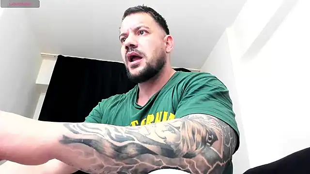 musclemonster31 online show from March 6, 10:45 am