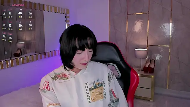 Jiggly   online show from March 10, 6:08 am