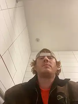 hottestcouplevaa online show from December 3, 3:51 am