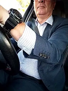 stiffandlubedxh online show from April 15, 9:15 pm