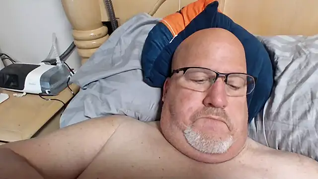 Bigbear0563 online show from April 13, 5:02 pm