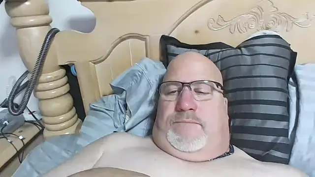 Bigbear0563 online show from December 1, 6:27 am