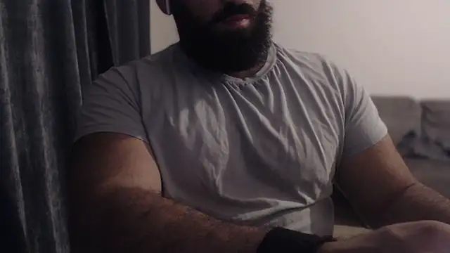 hugemachohandsome online show from October 14, 9:44 pm