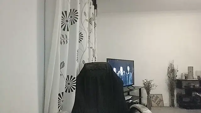 33ENG online show from October 28, 12:24 am