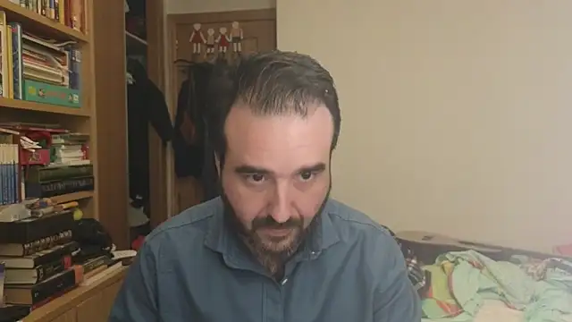 curiosillo83 online show from December 18, 8:16 pm