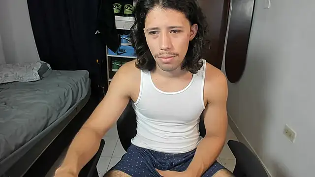 imtonny19 online show from June 19, 12:05 am