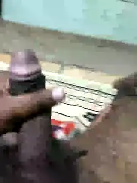 Snapshot of SILENT_FUCKER_01 chatting on December 5, 5:51 pm SILENT FUCKER 01 online show from December 5, 5:51 pm