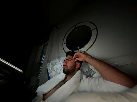 Snapshot of Carlos-195- chatting on September 16, 12:55 am Carlos-195- online show from September 16, 12:55 am