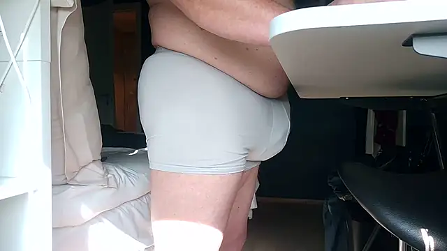 dutch-horny-daddy online show from May 4, 7:54 am