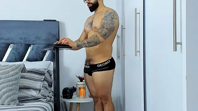 Zack Froone online show from November 13, 12:54 pm