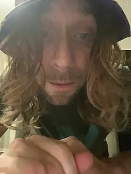 4kUsh2Fashion0 online show from March 12, 5:07 pm