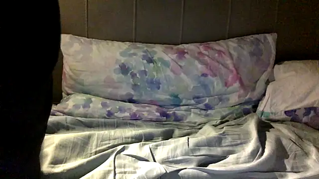 enty-y online show from March 28, 10:37 am