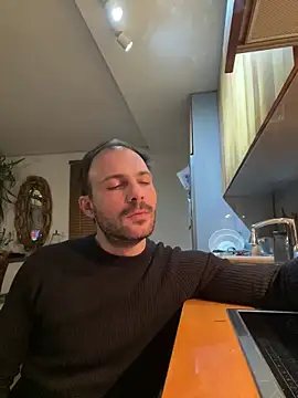 Adventurehotman online show from March 2, 11:39 pm