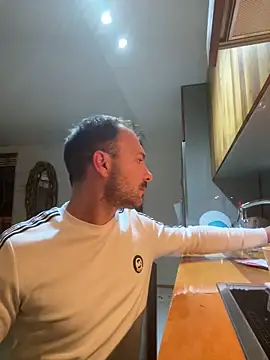 Adventurehotman online show from October 5, 5:39 pm