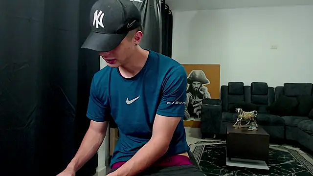 Stiven CL online show from November 5, 11:29 pm