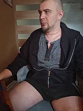 Foxyshaved online show from March 10, 9:15 am