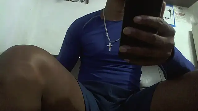 hugo3918  online show from February 23, 3:15 pm