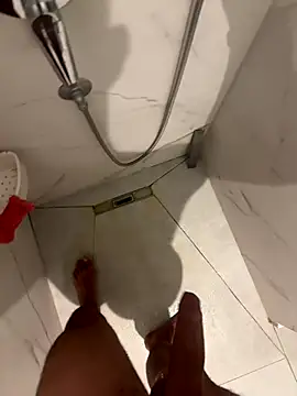 cagoulegrosse online show from November 8, 9:40 pm