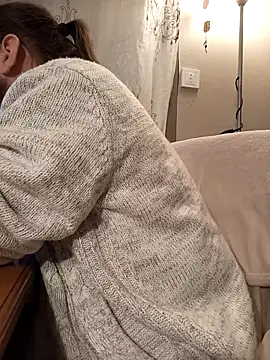 teekoine1 online show from October 17, 9:30 pm