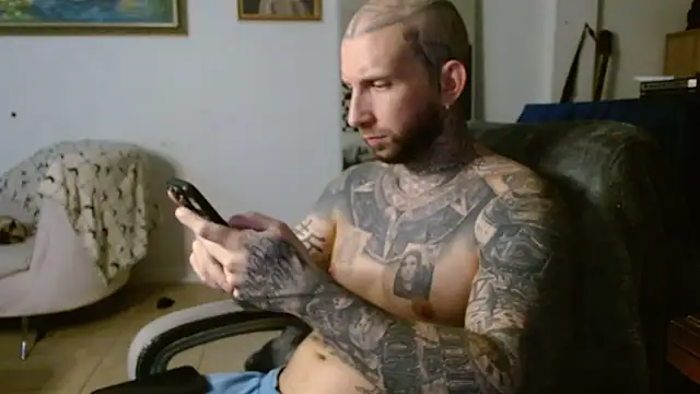 Snapshot of bobbybacala91 chatting on October 4, 8:30 am bobbybacala91 online show from October 4, 8:30 am