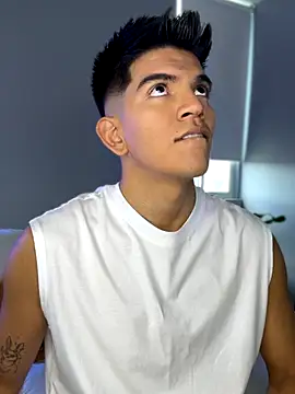 santiago 01 online show from September 20, 7:36 pm