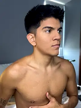 santiago 01 online show from September 10, 8:18 pm