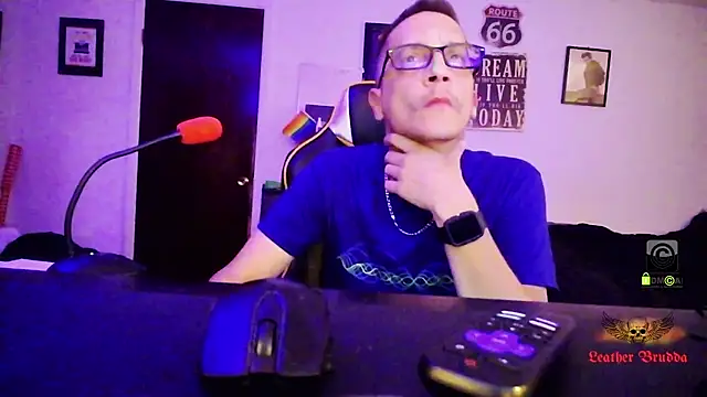 LeatherBrudda69 online show from September 23, 8:02 am