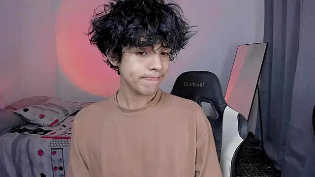 Alan26  online show from March 2, 2:22 am