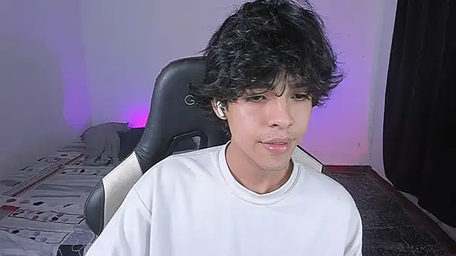 Alan26  online show from November 22, 4:56 am