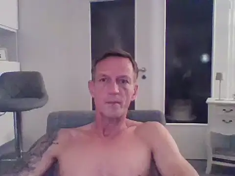 Snapshot of dirks71 chatting on March 11, 6:30 pm dirks71 online show from March 11, 6:30 pm
