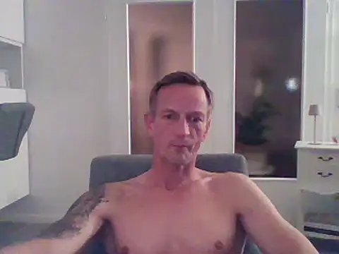 Snapshot of dirks71 chatting on March 19, 6:12 pm dirks71 online show from March 19, 6:12 pm