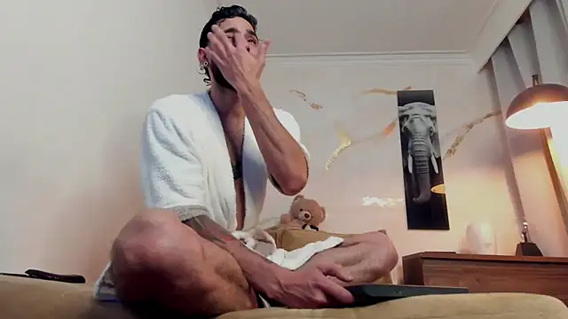 enzo herrera01 online show from December 14, 1:01 am