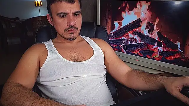 officeman7 online show from February 15, 5:17 pm