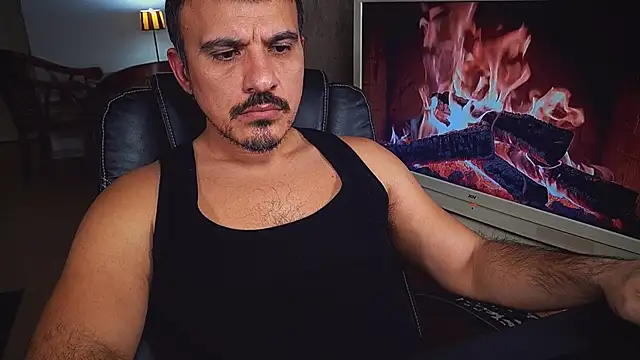 officeman7 online show from January 11, 6:12 pm